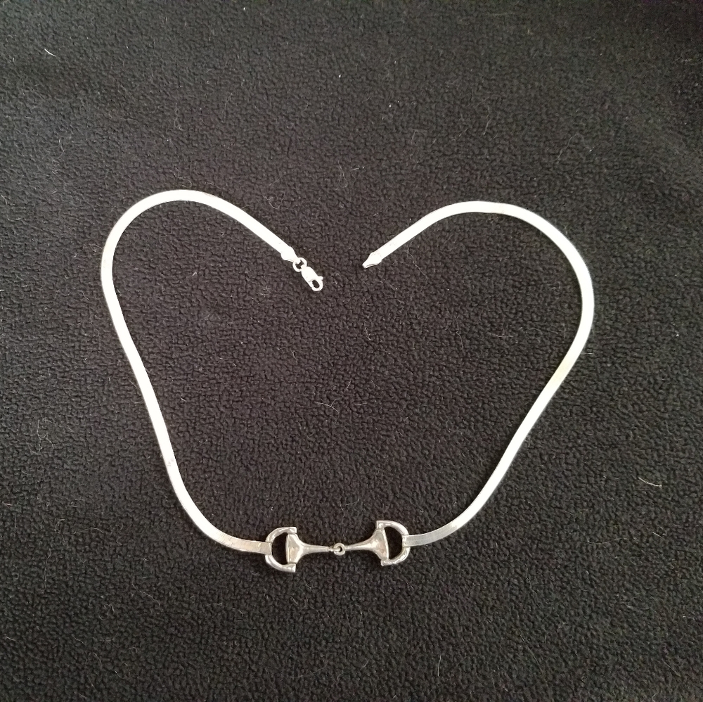 Sterling Silver snaffle necklace. 17"